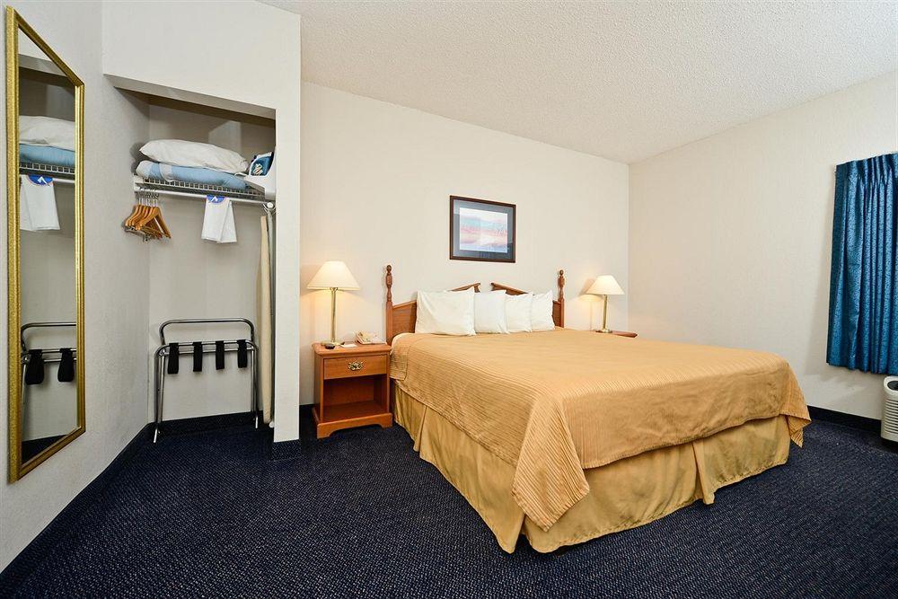 Red Roof Inn & Suites Austin East - Manor Cameră foto