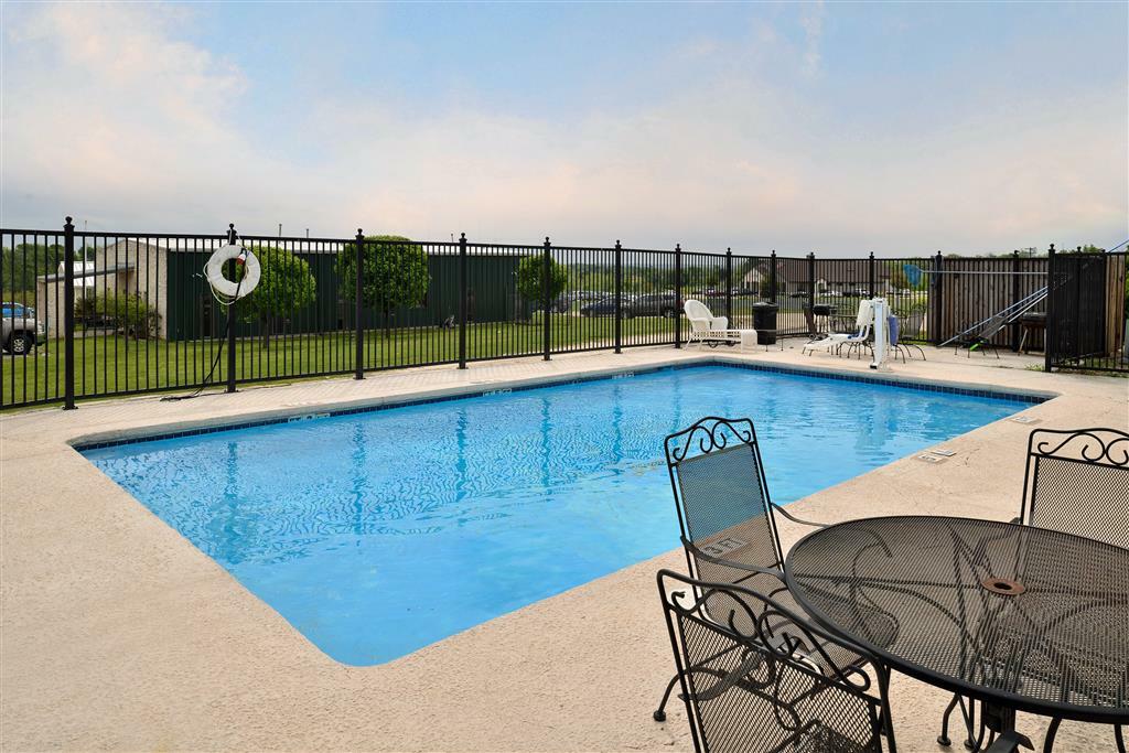 Red Roof Inn & Suites Austin East - Manor Facilități foto